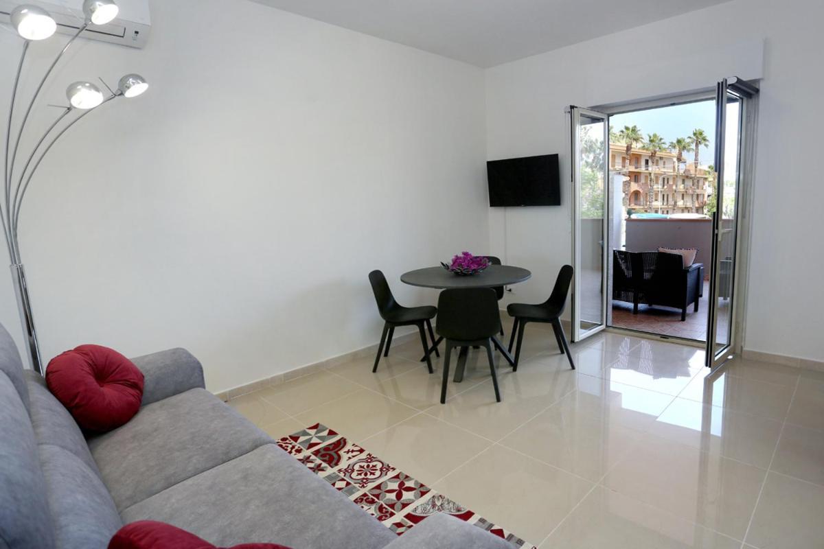 Naxos Sicilian Luxury Apartment Giardini-Naxos Kültér fotó